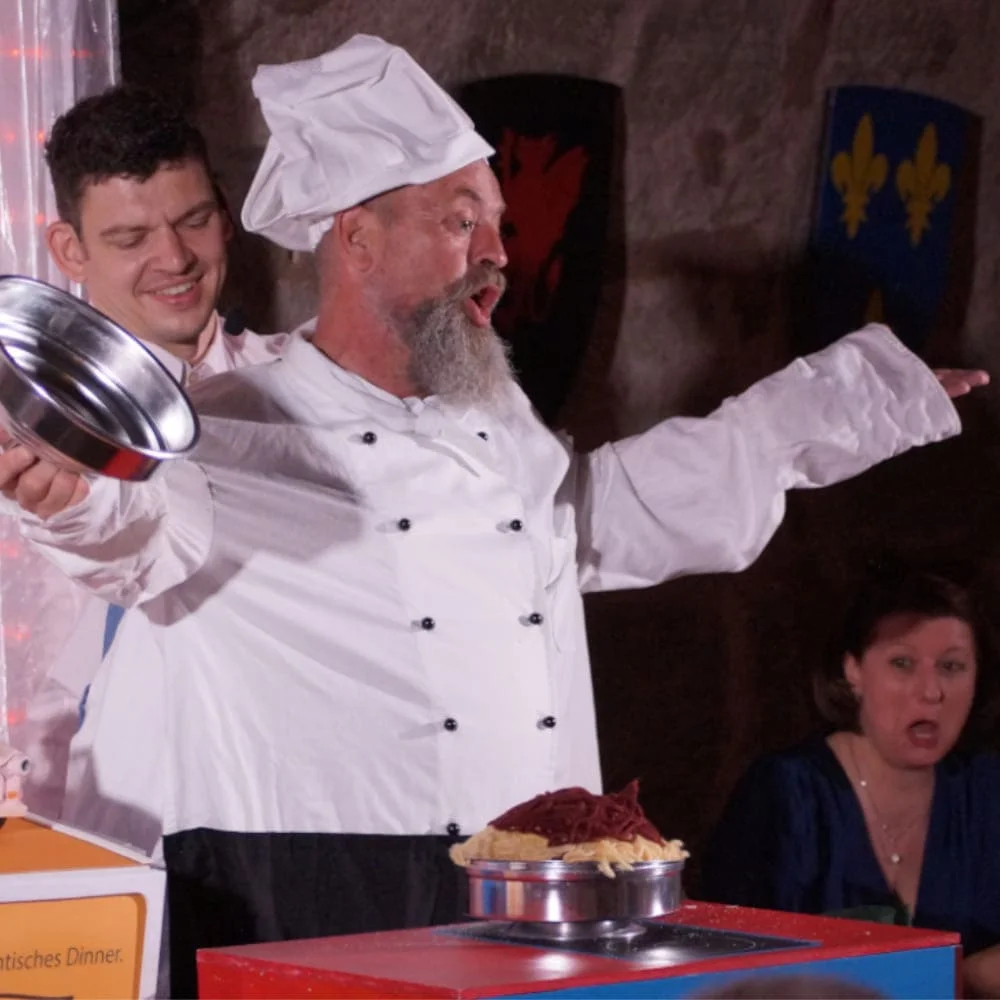 Magische Koch-Show für das Brautpaar.